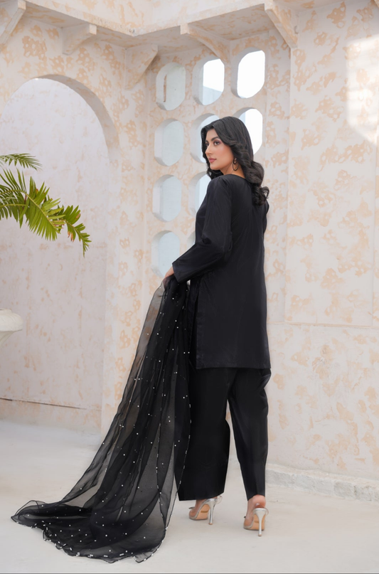 FARAH (Black)